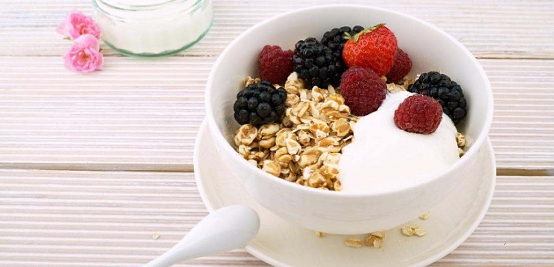Müsli mit Beeren